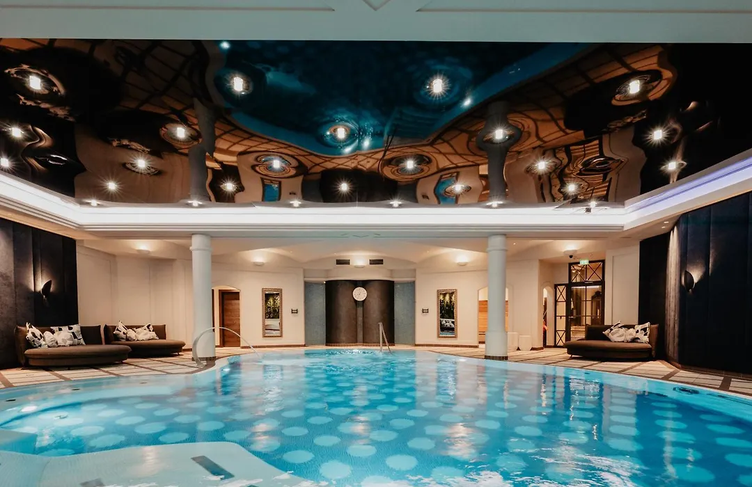 Verwöhnhotel Berghof-1